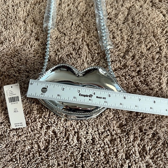 NWT new Anthropologie shiraleah silver lips mini bag purse crossbody chain - Picture 15 of 17